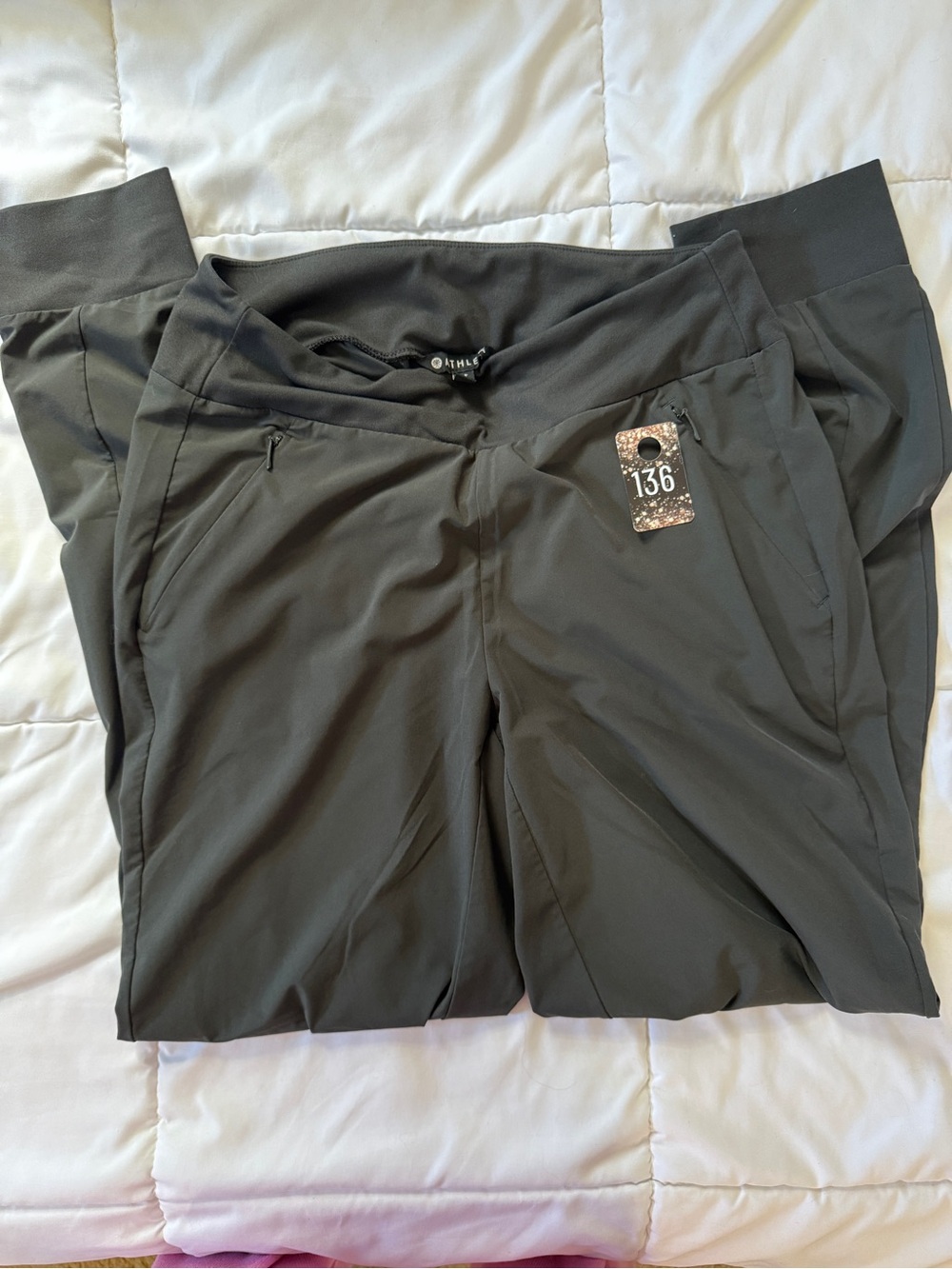 136 Athleta Jogger Pants